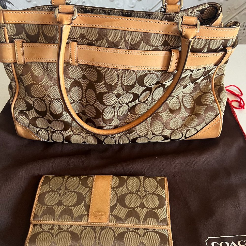 Coach Brown Tan Leather Monogram Handbag w/Wallet plus Strap